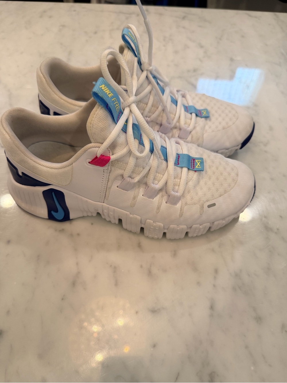 Nike womens metcon sneakers